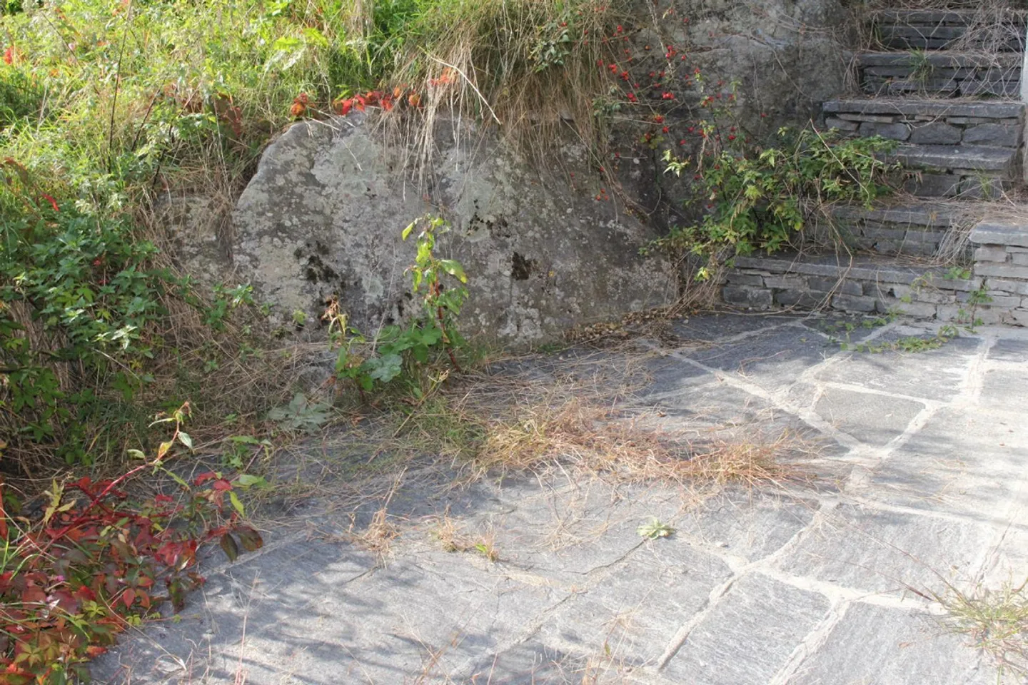 Casa da ristrutturare a Spruga - Foto 12 di 20