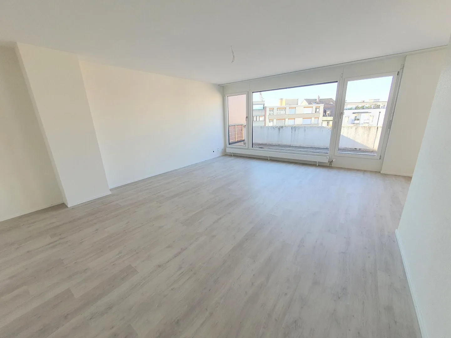 Appartamento attico ristrutturato di 1 1/2 stanze nel quartiere di St. Johann - Foto 2 di 4