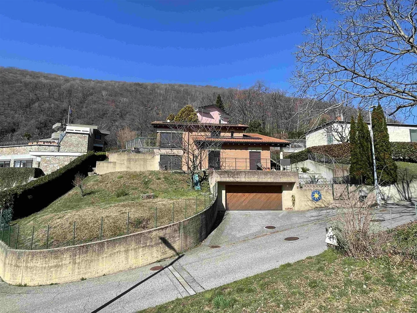 Schönes und geräumiges Einfamilienhaus 5.5, umgeben von Grün - Foto 5 von 13