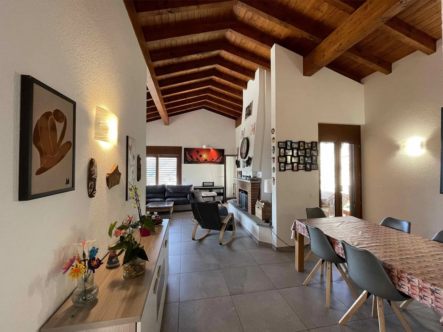 Schönes und geräumiges Einfamilienhaus 5.5, umgeben von Grün - Foto 10 von 13