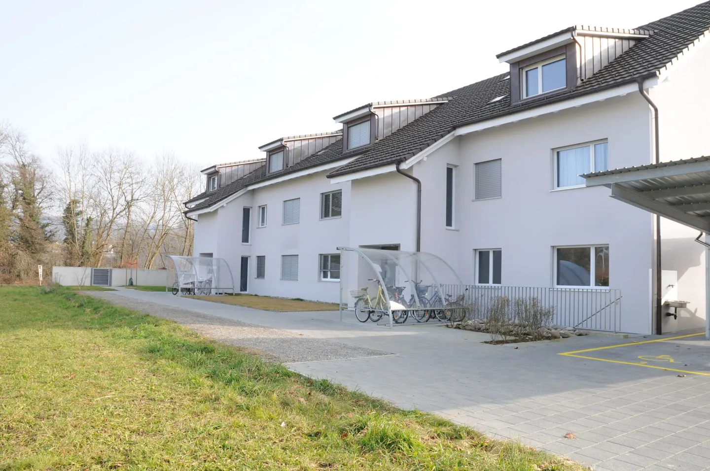 Magnifique appartement en attique de 2,5 pièces - Votre nouveau chez-vous ! - Photo 1 sur 8