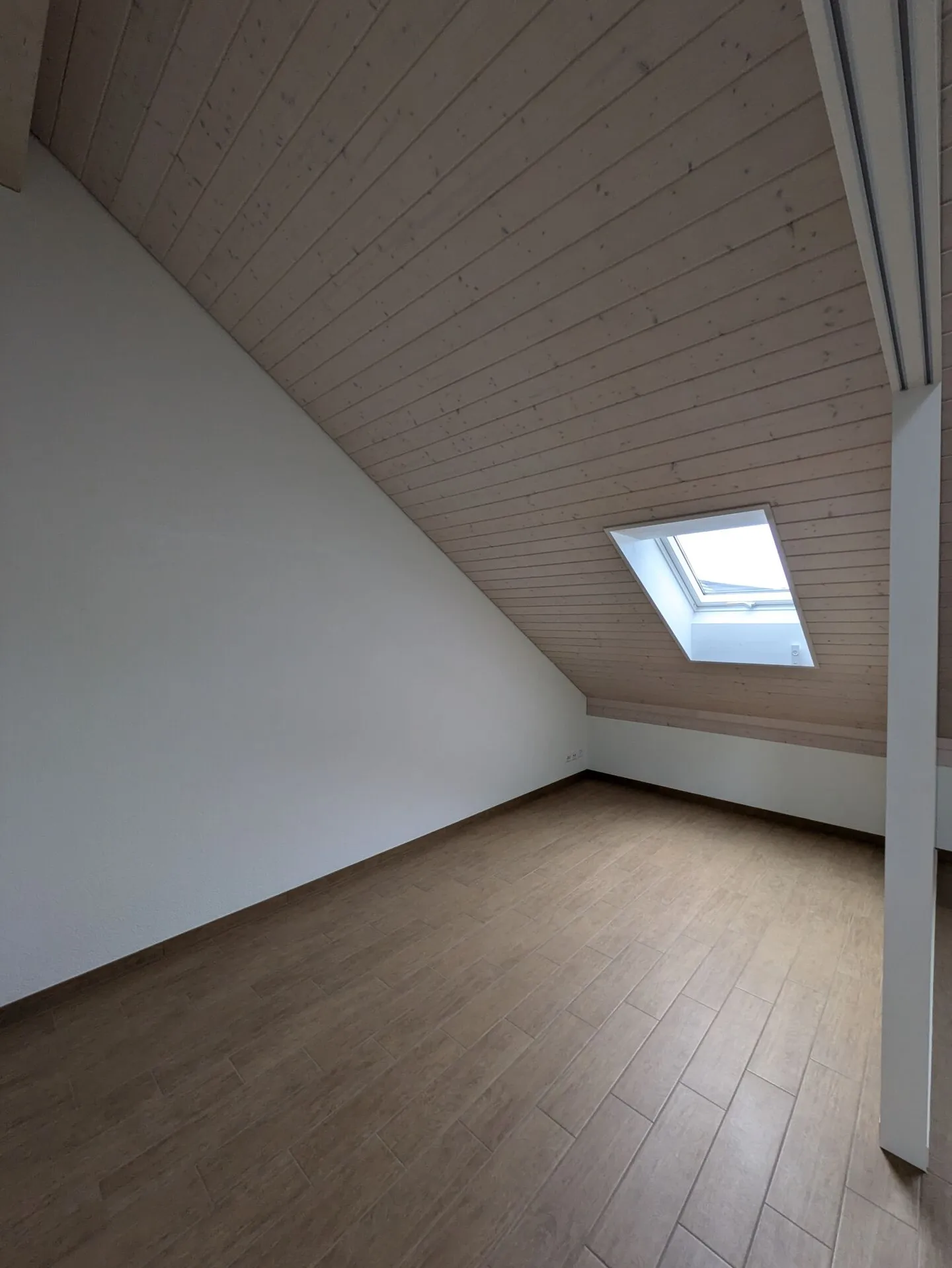 Magnifique appartement en attique de 2,5 pièces - Votre nouveau chez-vous ! - Photo 6 sur 8