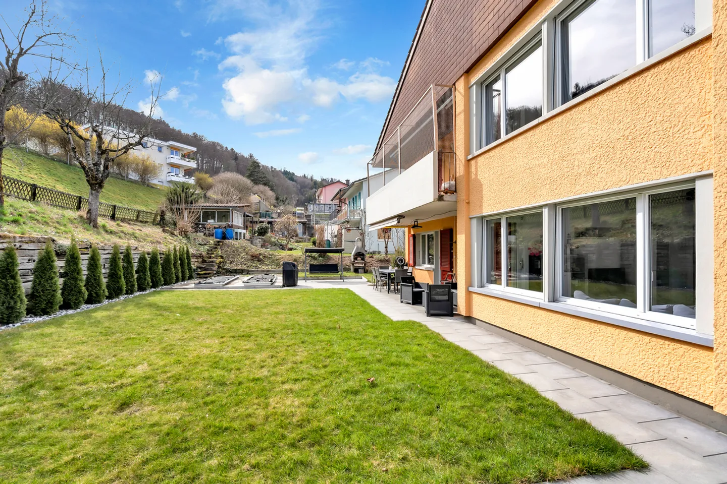 2-family house with large garden and apartment - Photo 2 of 12