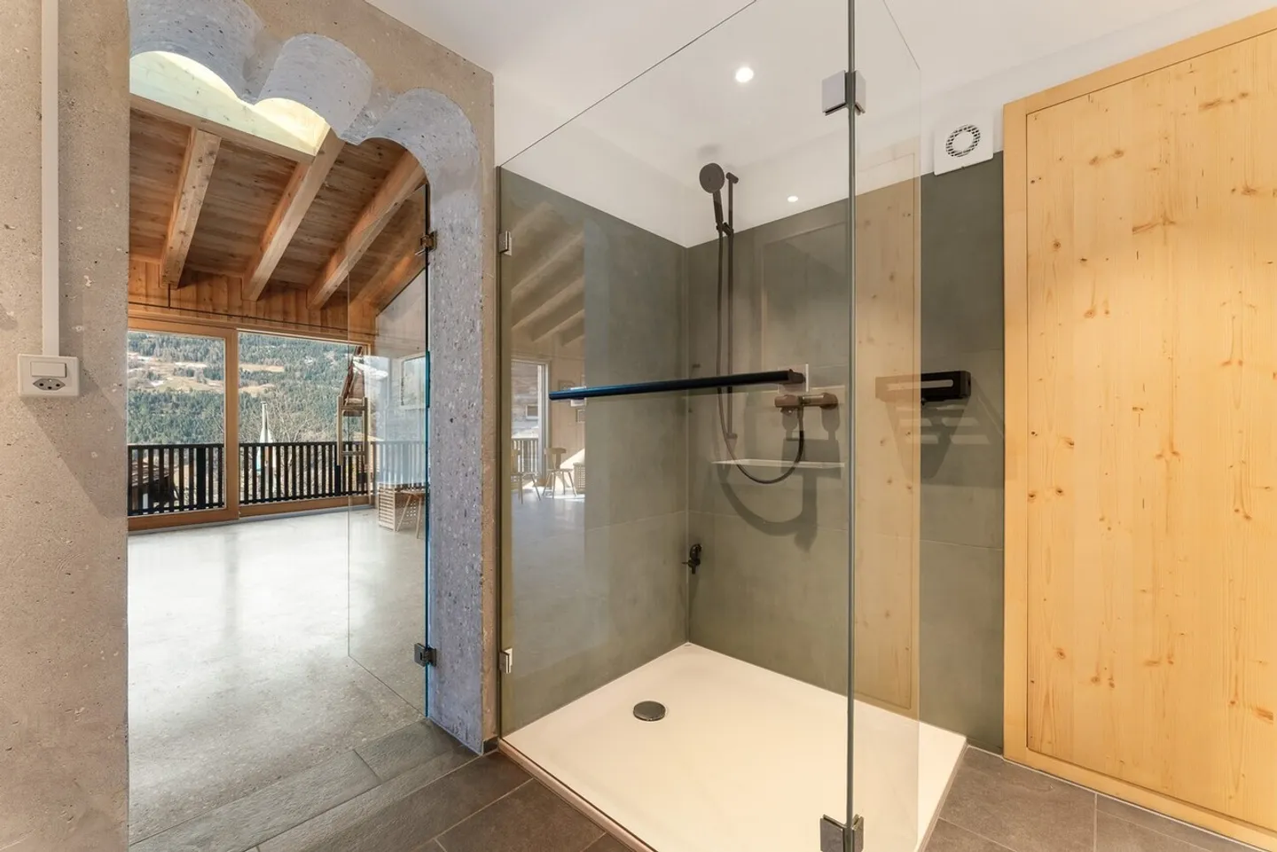 Living between tradition and modern architecture - Photo 11 of 13