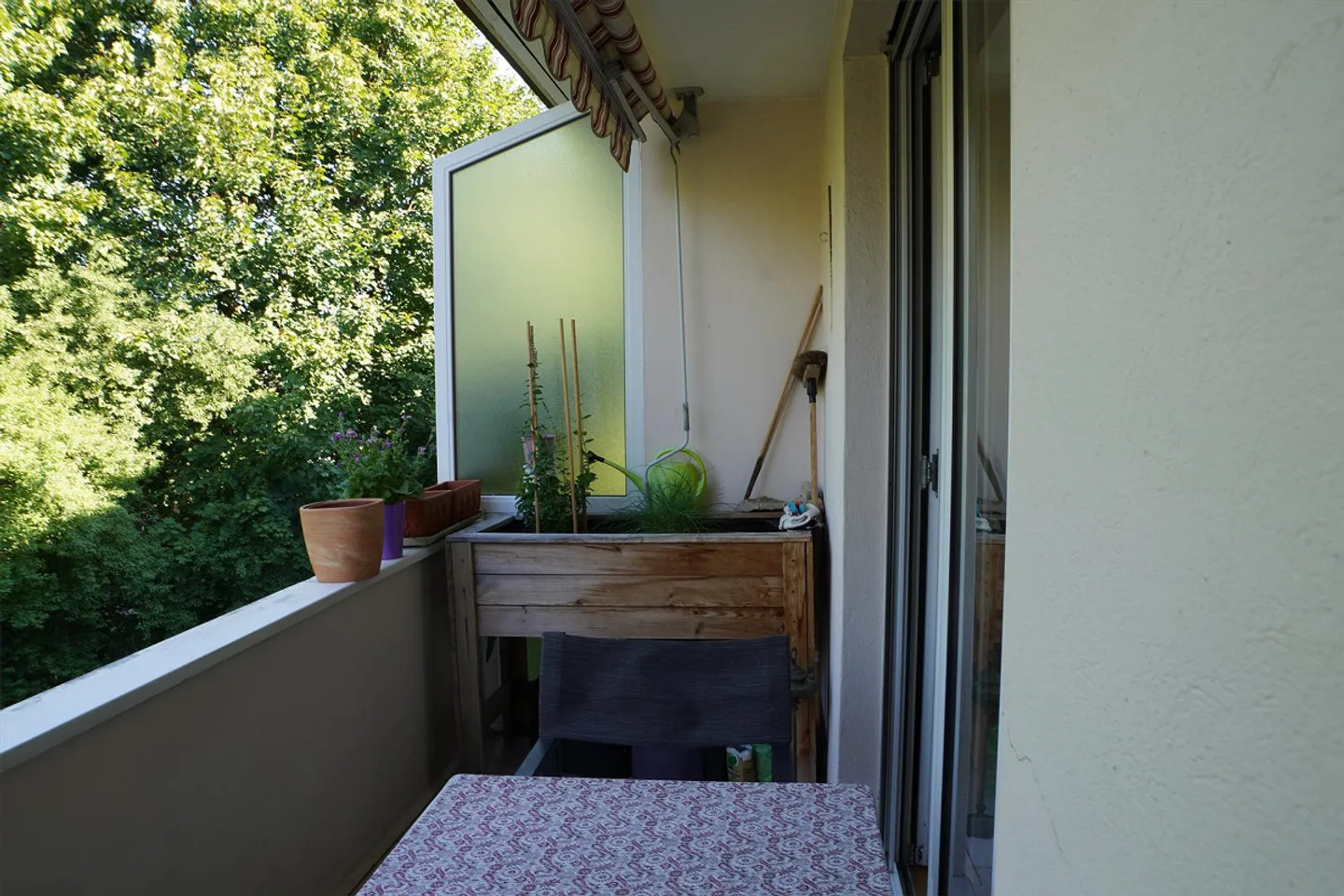 Charmante appartement 4 pièces avec balcon à Riehen - Photo 3 sur 9