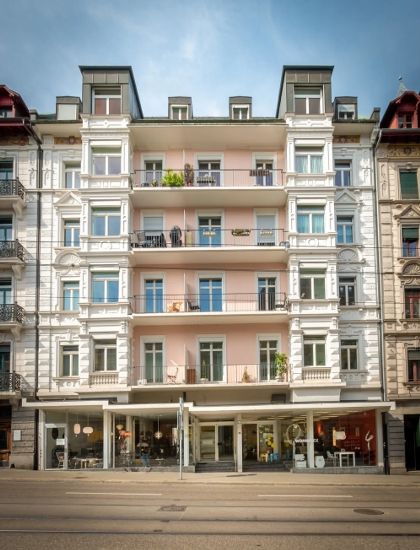 Versatile Retail Space in Zurich - Photo 1 of 1