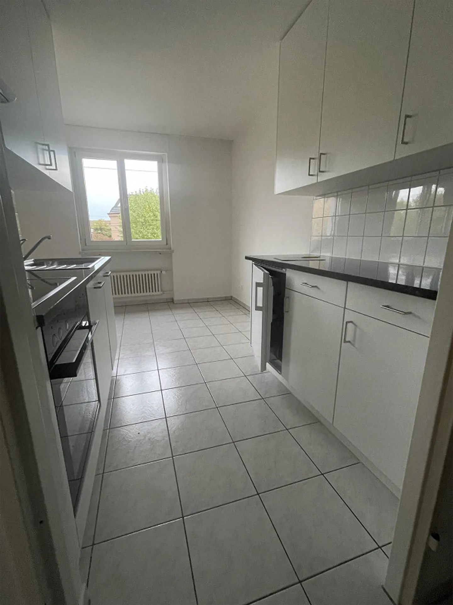 Bright 2.5-room apartment - Photo 4 of 7