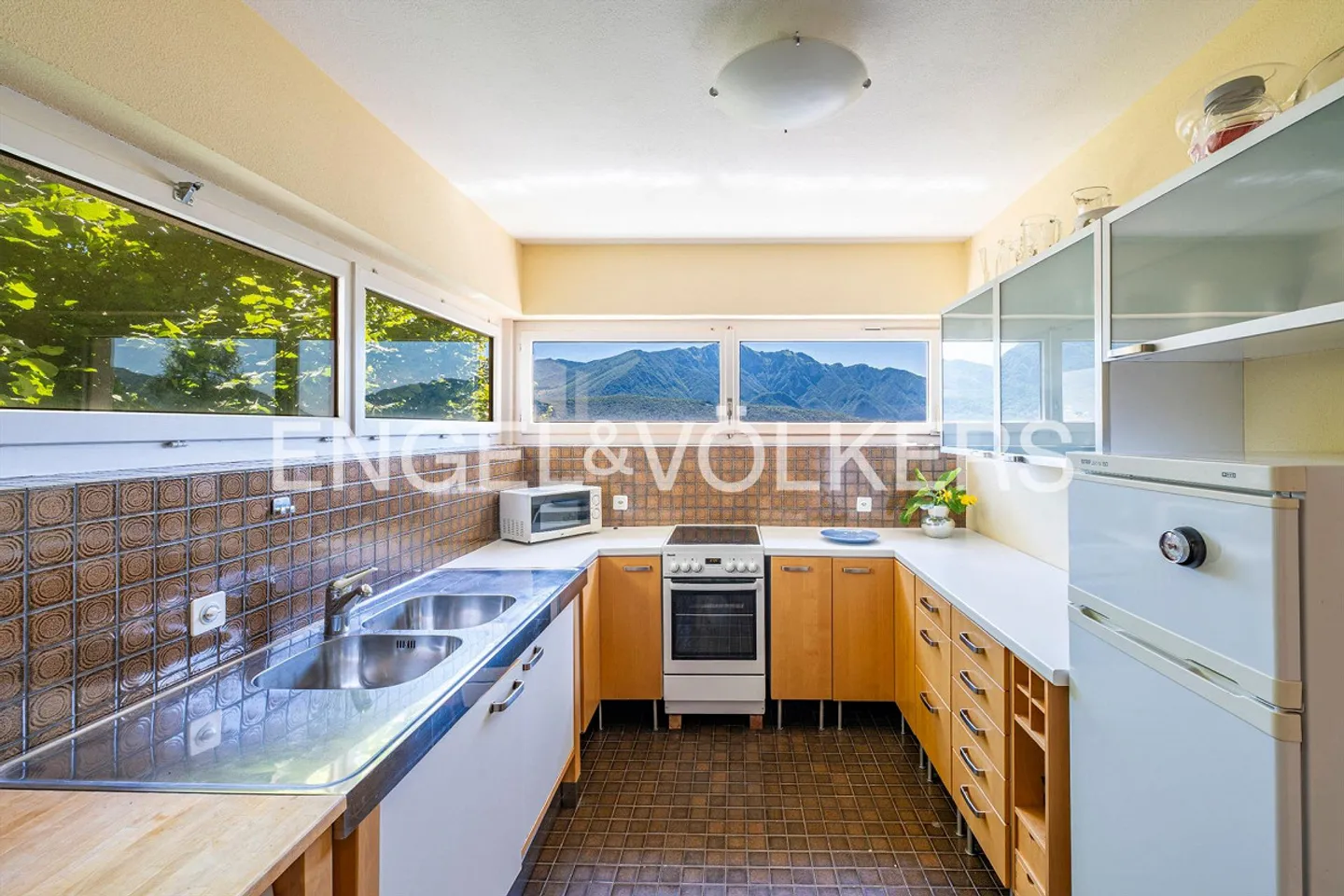 Villa mit Seeblick und Privatsphäre - Foto 4 von 13