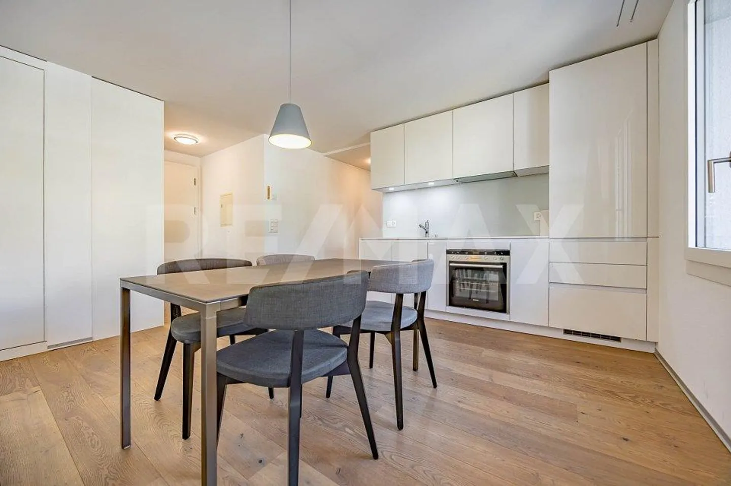 Charming Apartment in Brig - Photo 3 of 12