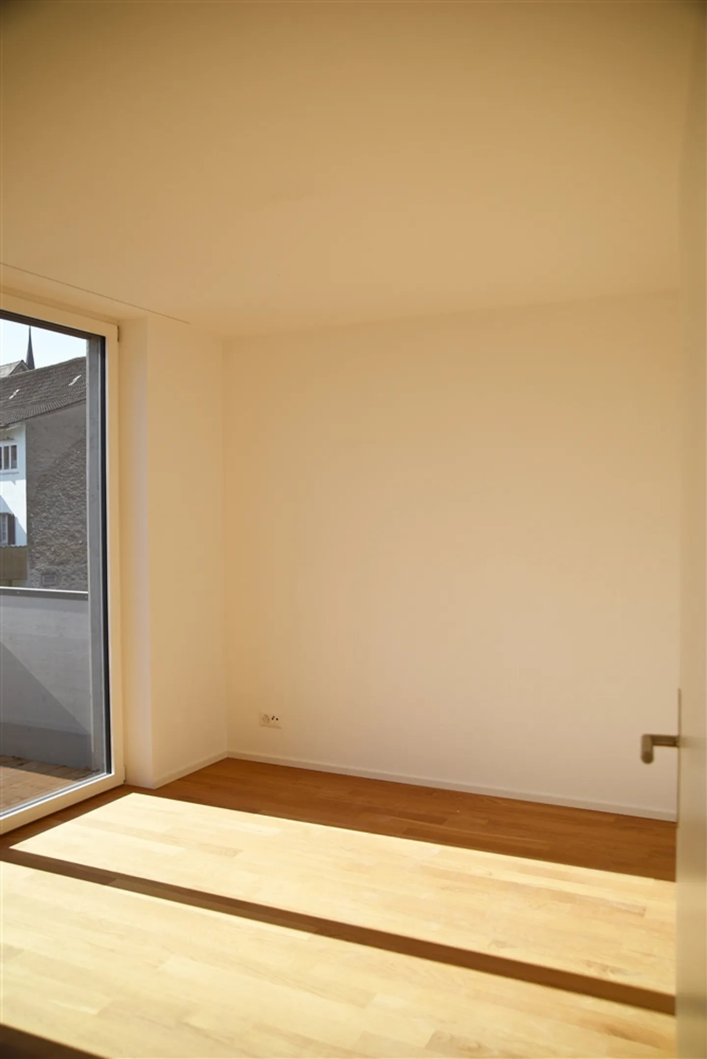 Appartement moderne de 3.5 pièces avec grand balcon - N° 1.6 - Photo 8 sur 9