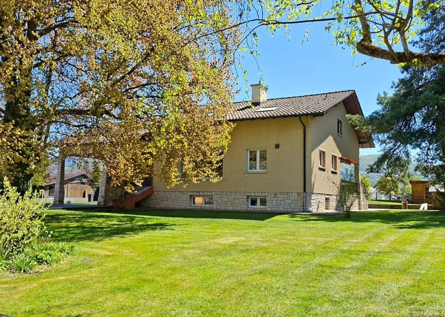 Familienhaus mit 2 Wohnungen, Courcelon - 1250000 - Foto 3 von 13