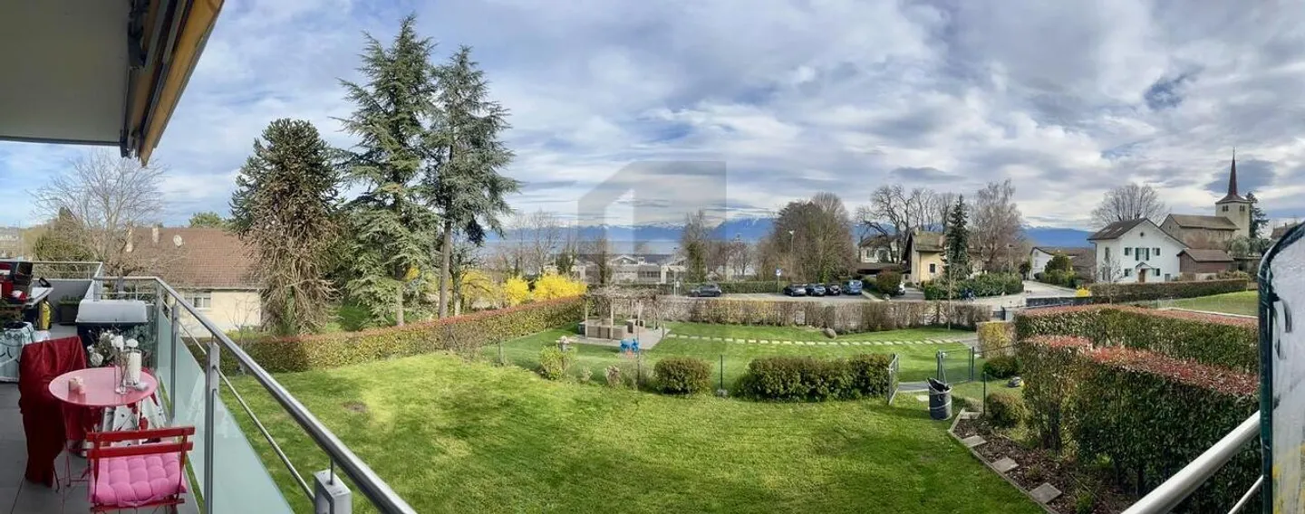 Appartement Exclusif avec Vue sur le Lac - Photo 2 sur 6