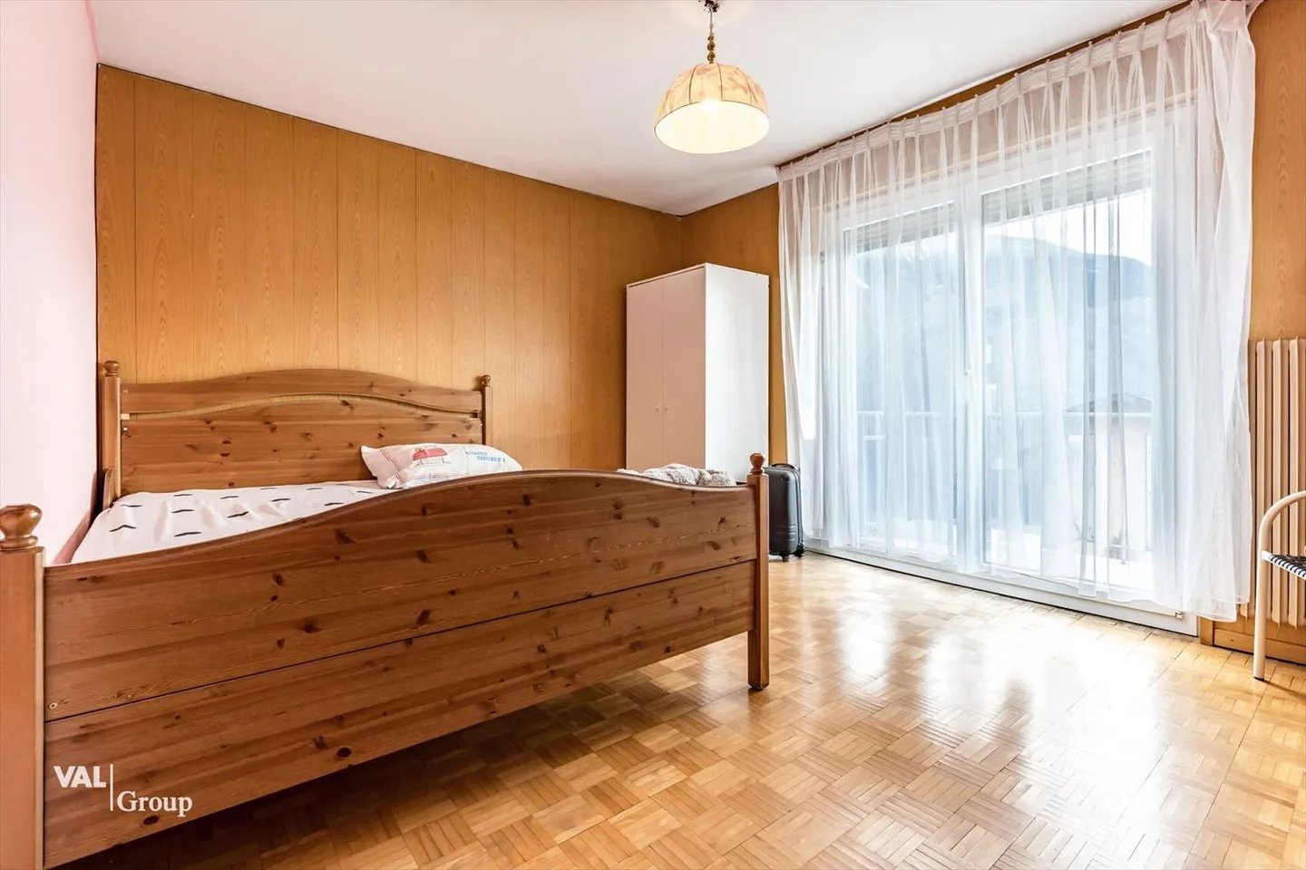 Miracolo di spazio con charme - Duplex di 6,5 stanze nel cuore di Salgesch - Foto 5 di 13