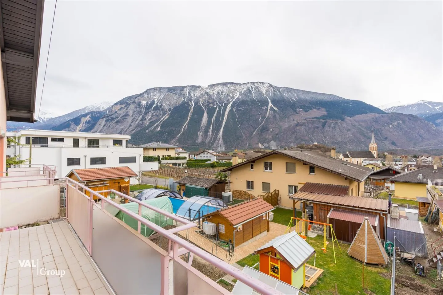 Miracolo di spazio con charme - Duplex di 6,5 stanze nel cuore di Salgesch - Foto 13 di 13