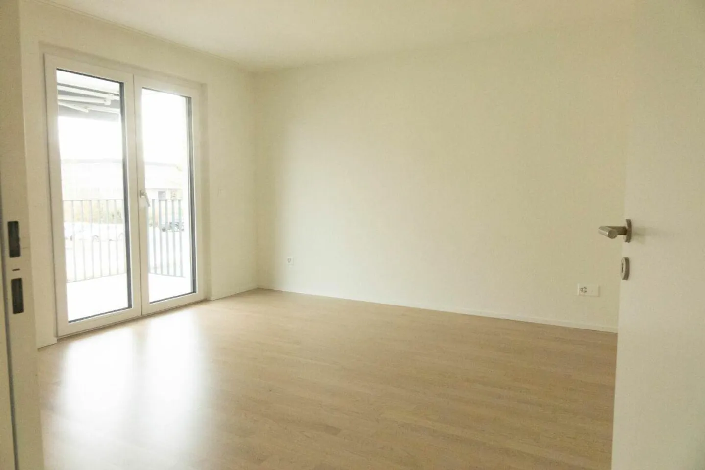 New, modern 3.5-room apartment with large balcony - Photo 5 of 8