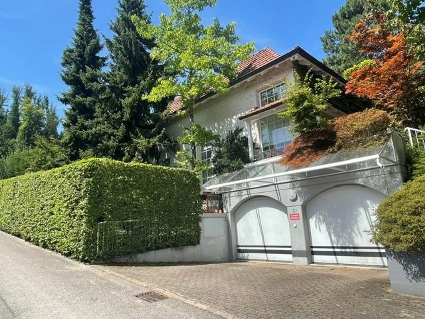 Belle maison individuelle avec piscine à Pfeffingen - Photo 1 sur 11