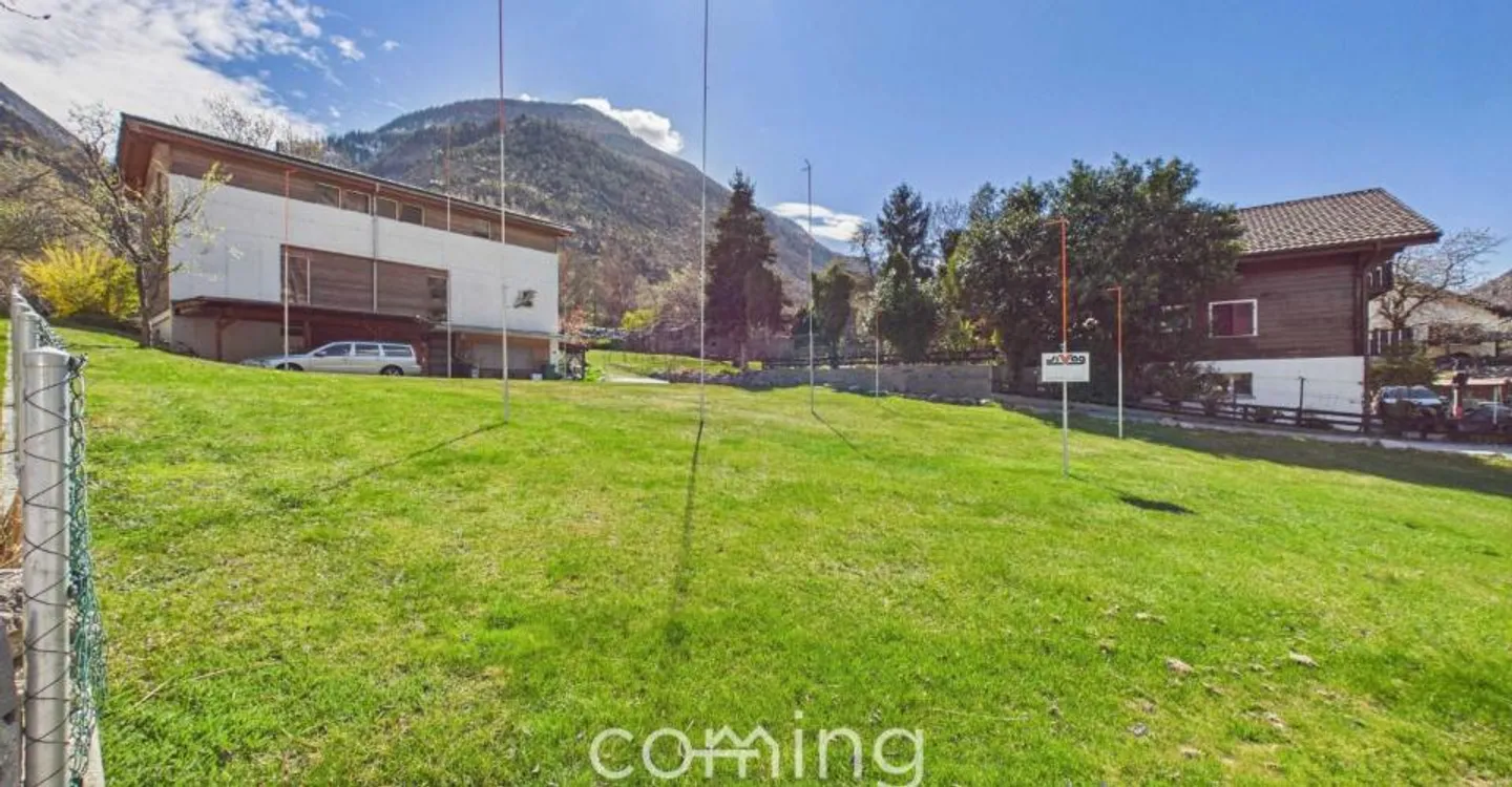 Immediately buildable in Gamsen - exclusive W2 building plot in a central location - Photo 2 of 8