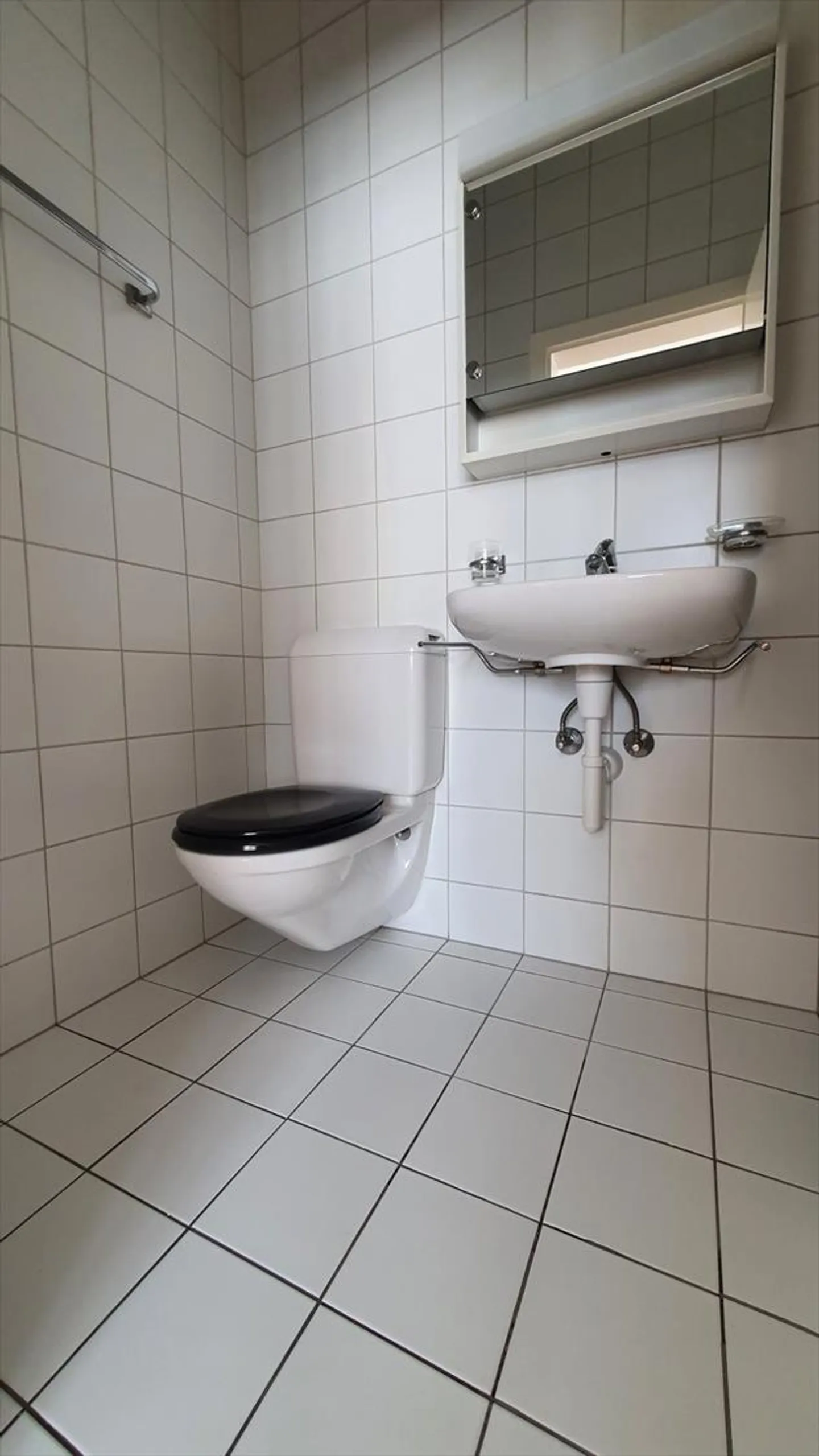 Studio on the 4th floor - Photo 4 of 4