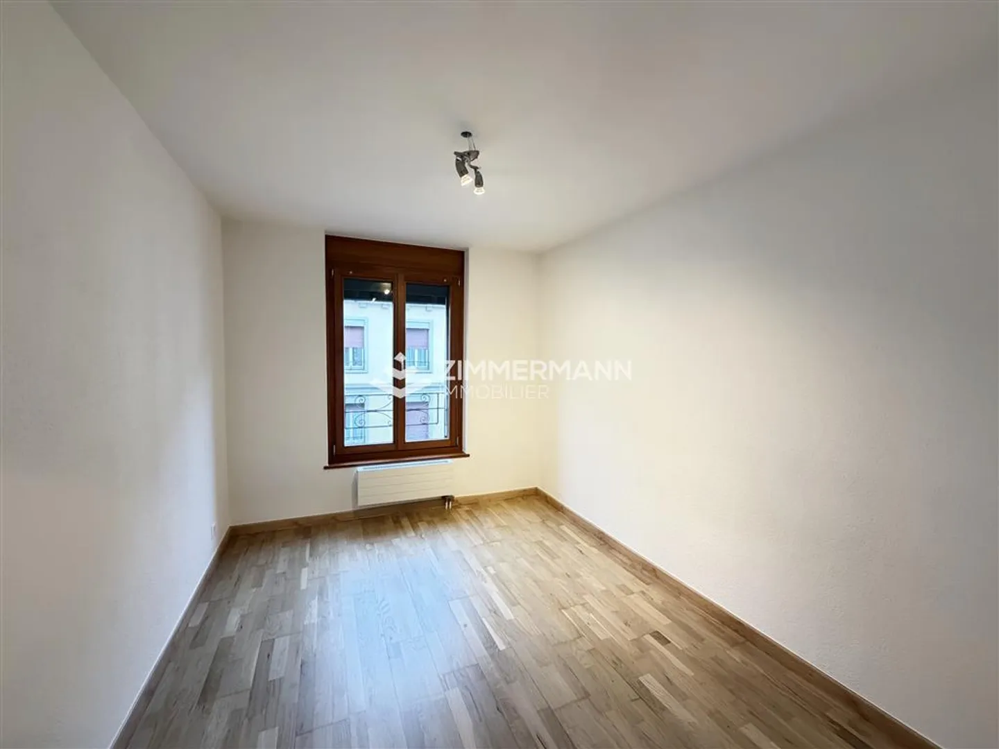 Appartement 4 pièces rénové - Photo 4 sur 7