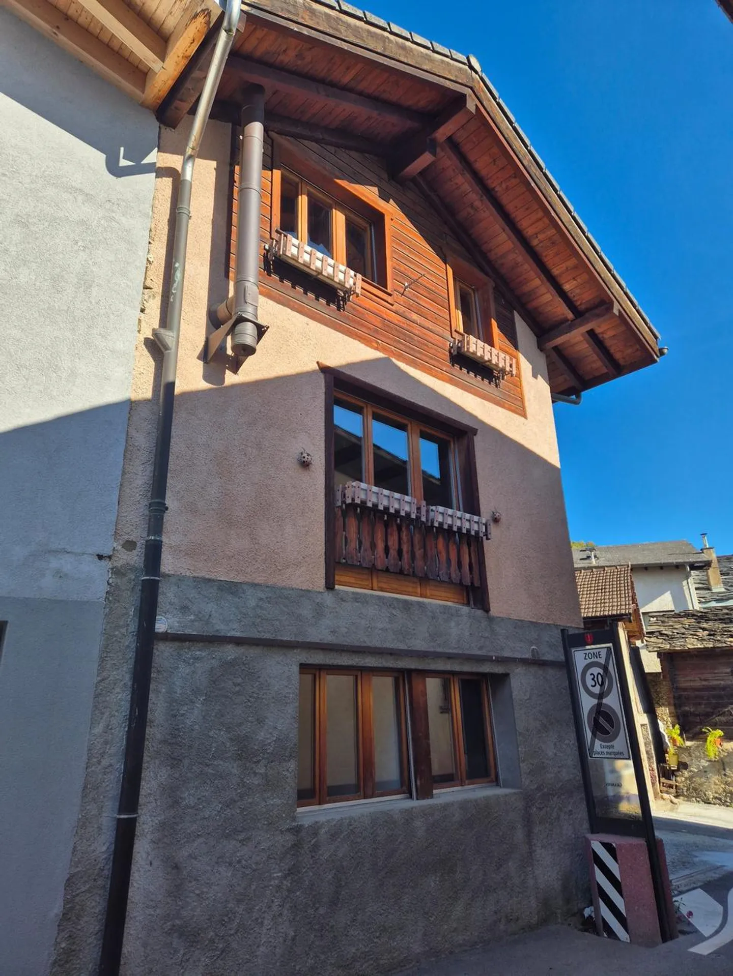 Charmantes Dorfhaus in Savièse - Foto 4 von 13