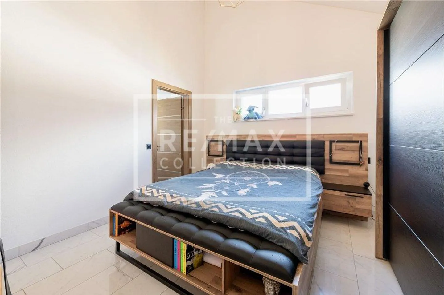 6,5-Zimmer-Villa mit Pool - Foto 6 von 13