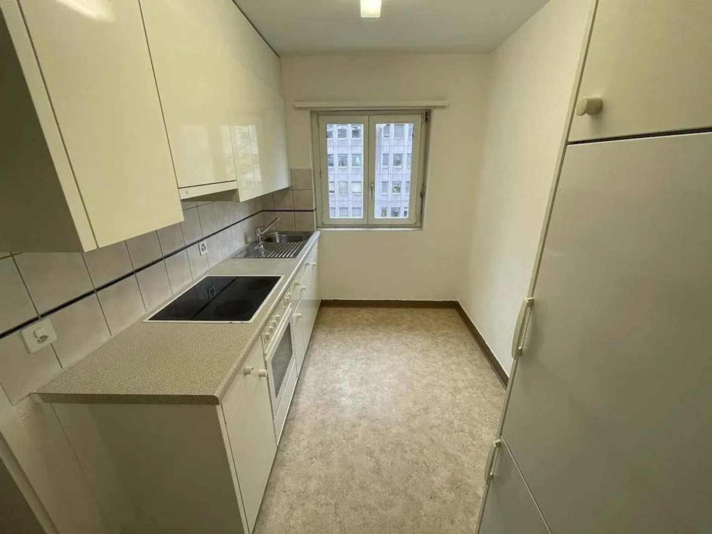 Appartement central - limité jusqu'au 30.06.2028 - Photo 3 sur 4