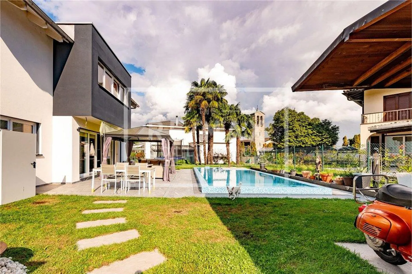 6,5-Zimmer-Villa mit Pool - Foto 8 von 13