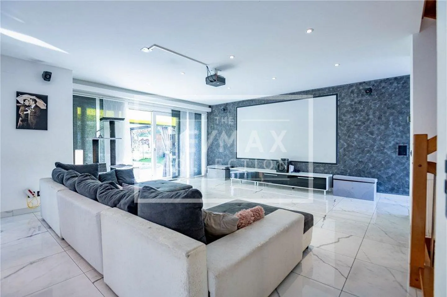 6,5-Zimmer-Villa mit Pool - Foto 12 von 13