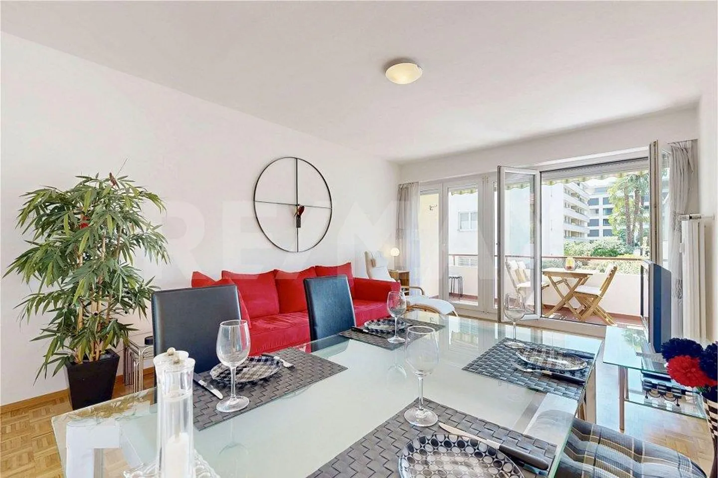 Cozy 3.5 Rooms in Central Location - Photo 3 of 13
