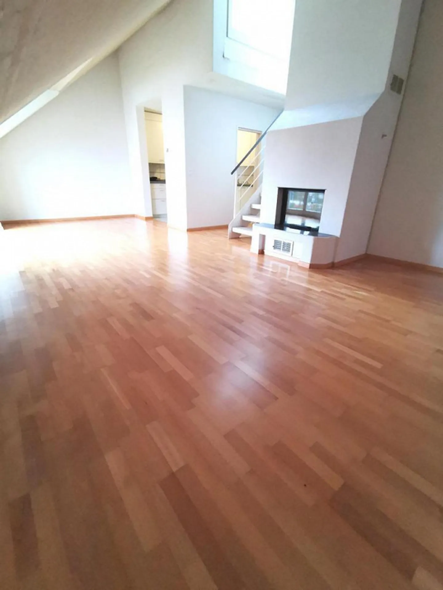Bright 2.5-Maisonette Apartment in Hinteregg - Photo 2 of 8