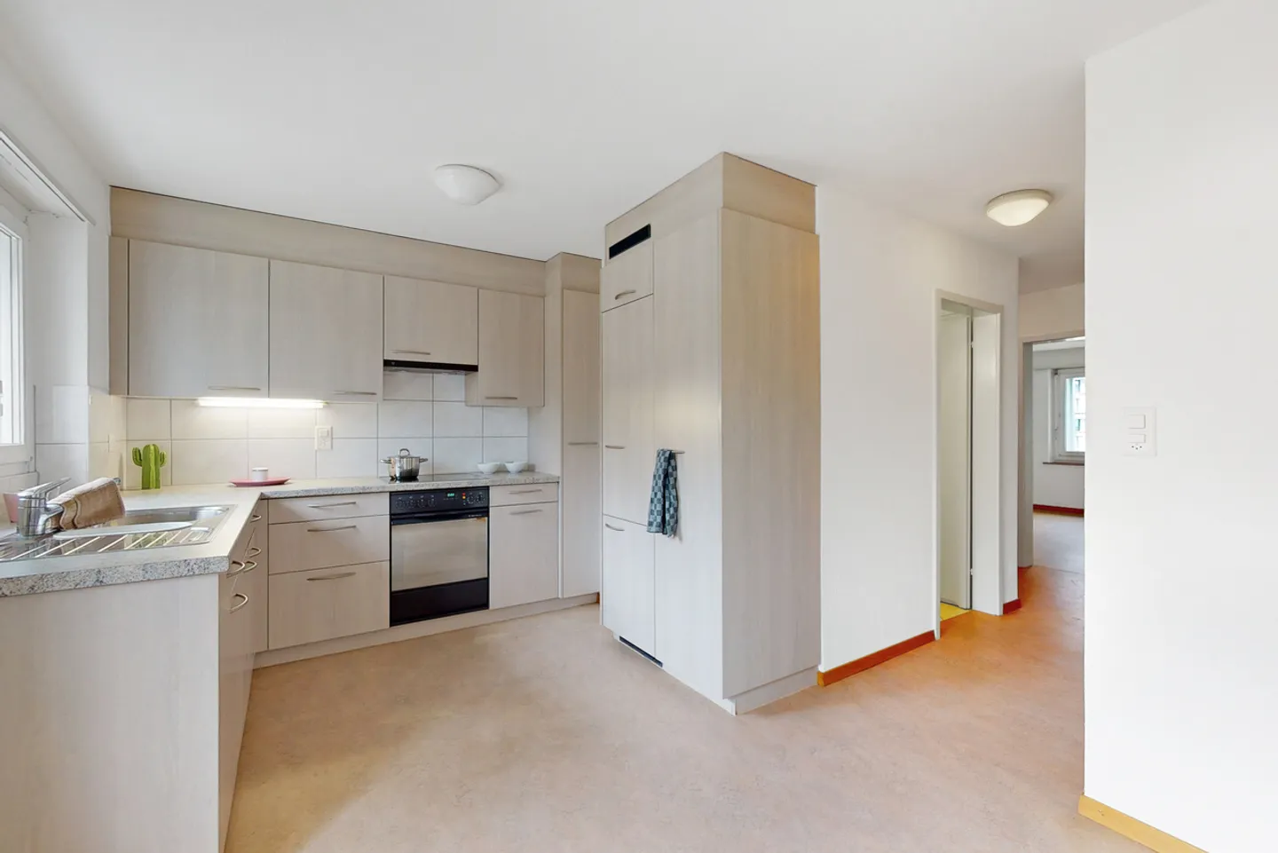 Cozy Apartment with Large Balcony - Photo 3 of 10