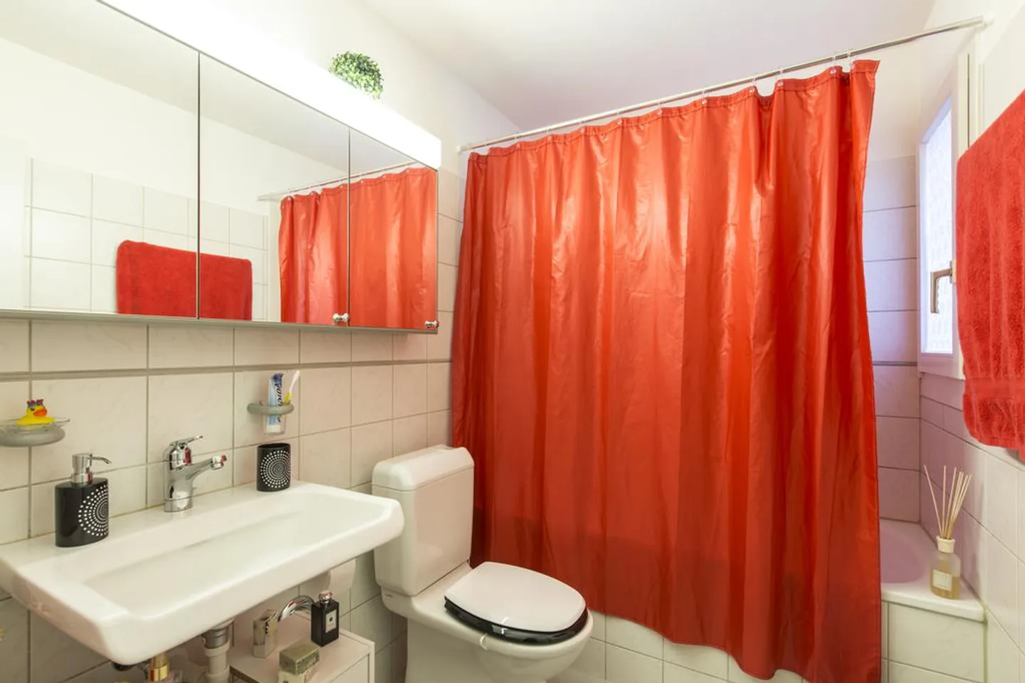 Bright 2.5-Maisonette Apartment in Hinteregg - Photo 6 of 8