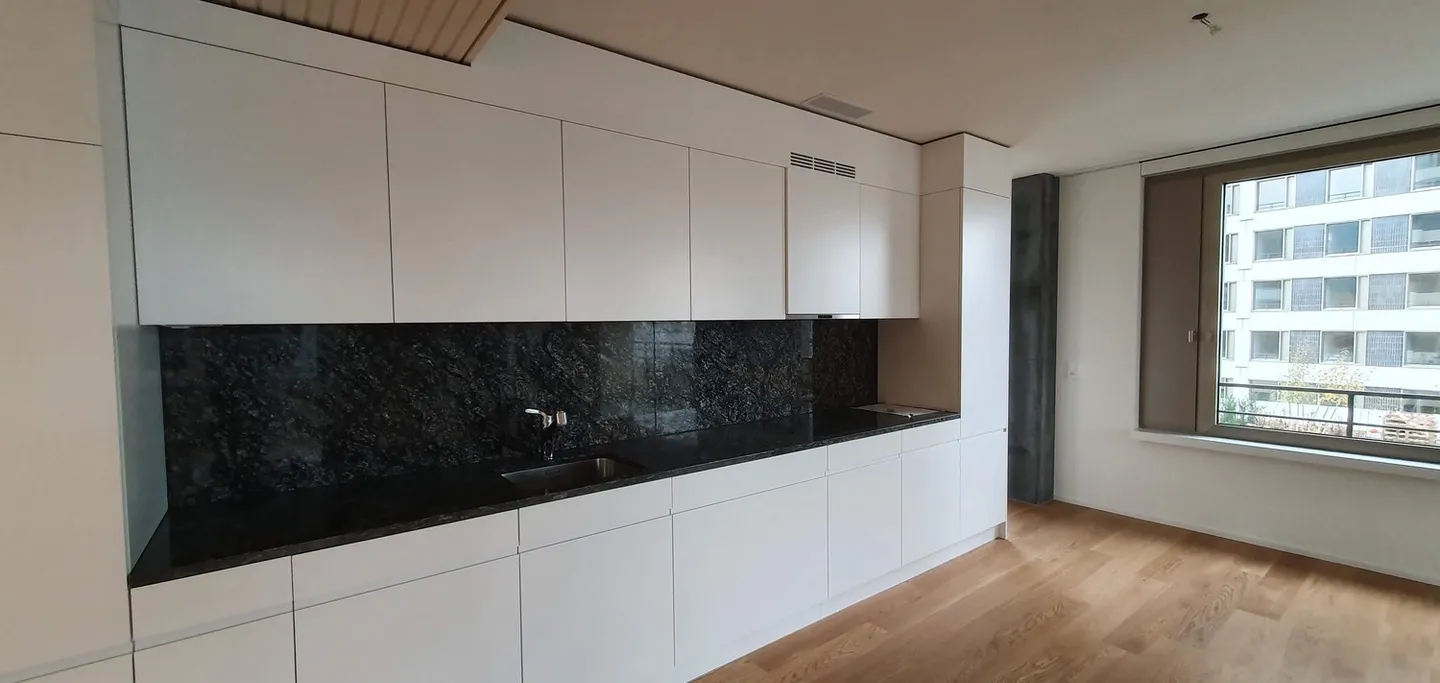 Spacieux appartement de 4.5 pièces avec un design intérieur élégant - Photo 1 sur 7