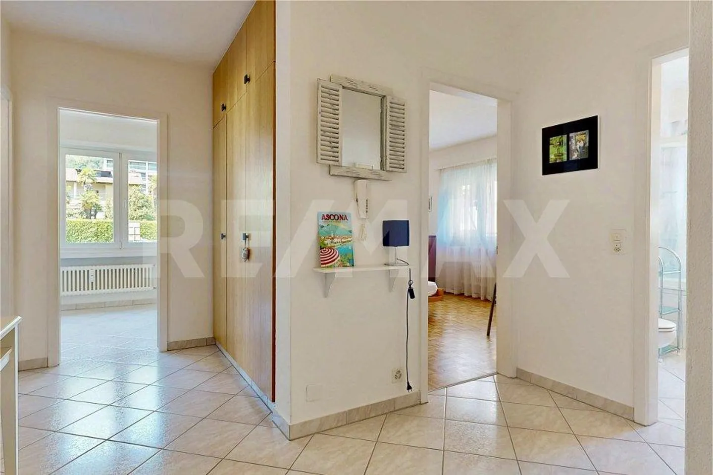 Cozy 3.5 Rooms in Central Location - Photo 8 of 13