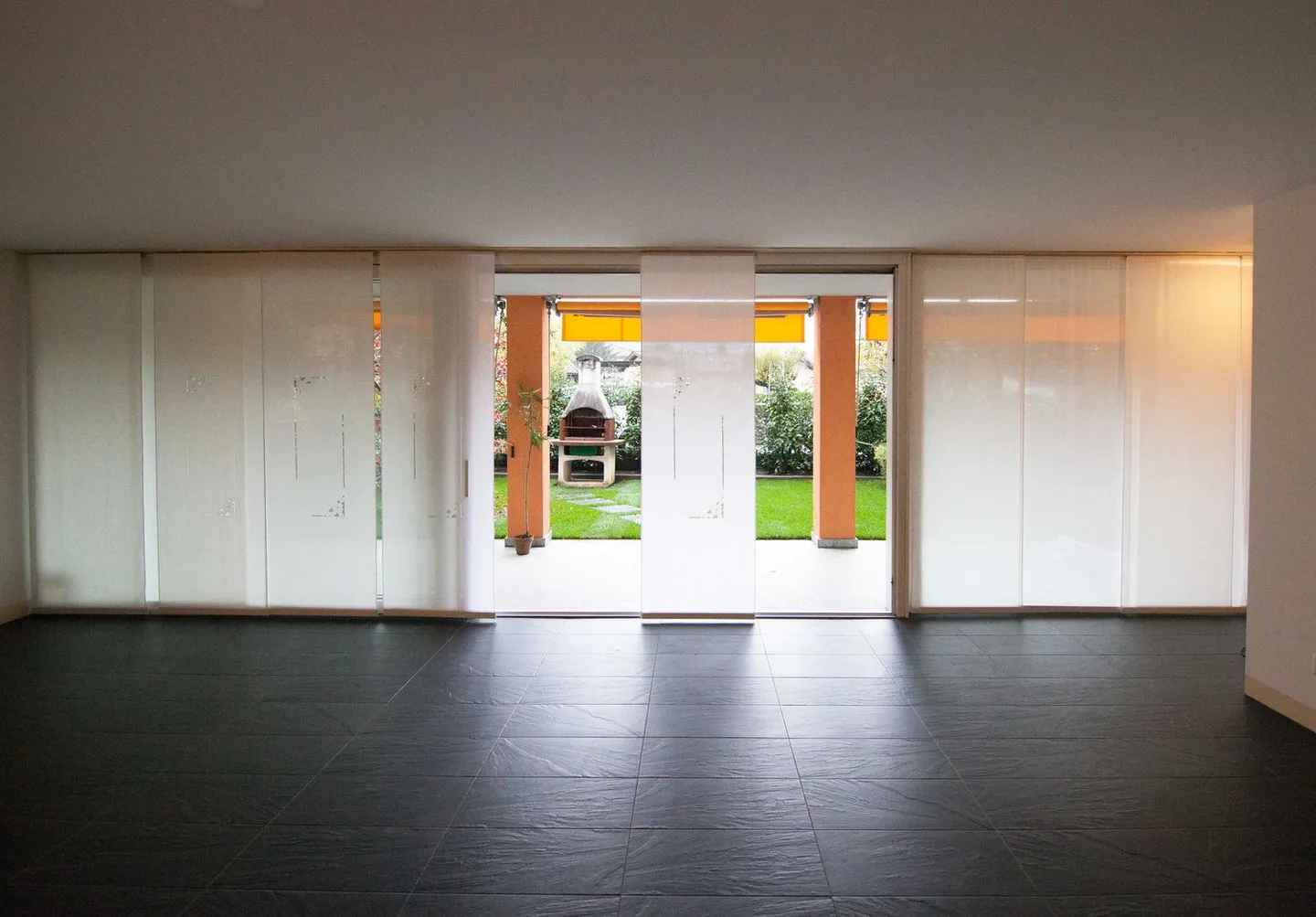 AGNO - TWO AND A HALF ROOM APARTMENT FOR RENT - Photo 2 of 6