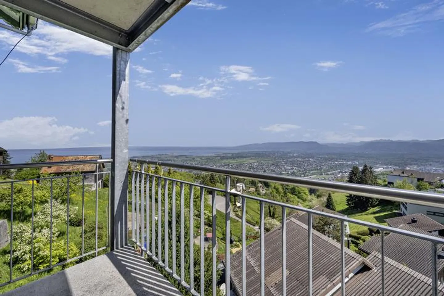 CASA MULTIFAMILIARE STORICA CON VISTA SUL LAGO DI COSTANZA - Foto 7 di 8