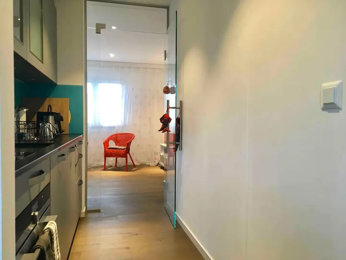 Modernes 2½-Zimmer-Reihenmittelhaus im Minergiestandard mit Solarfassade - Foto 6 von 17