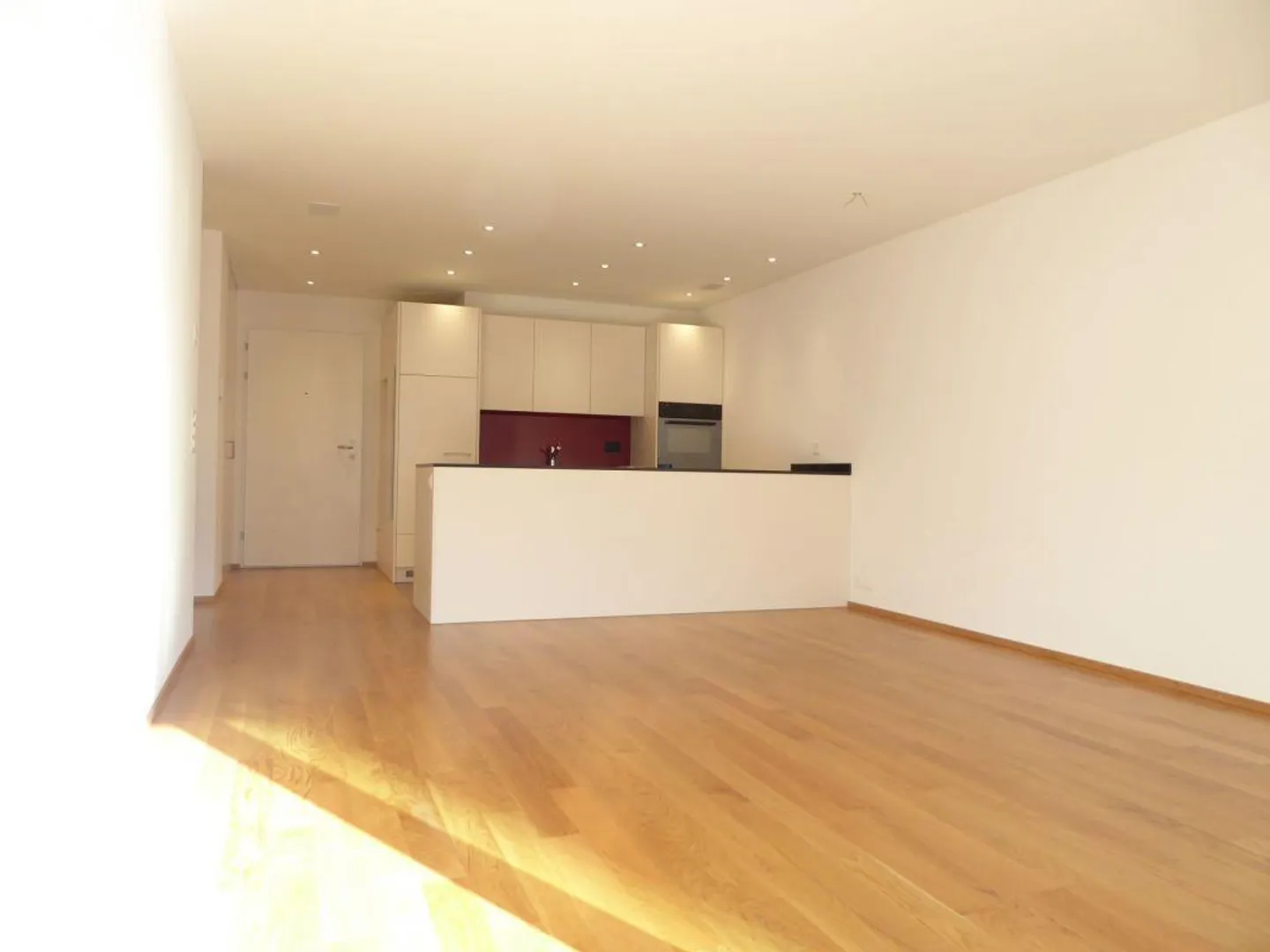 neuwertige 2.5-Zimmer-Wohnung in Walenstadt - Foto 1 von 12