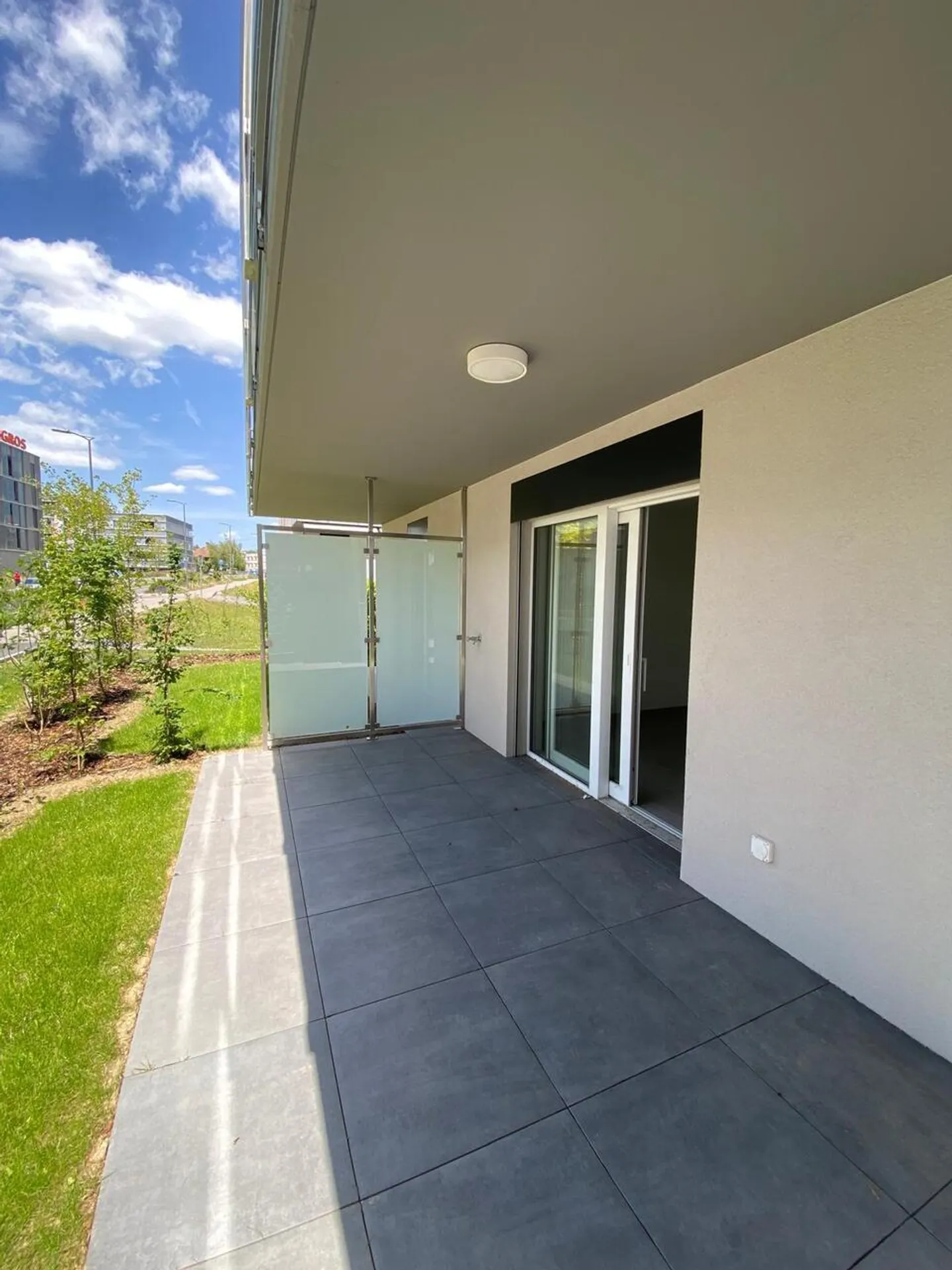 Nuovo studio al piano terra con terrazza di 13,5 m2 vicino a EPFL / UNIL - Foto 12 di 13