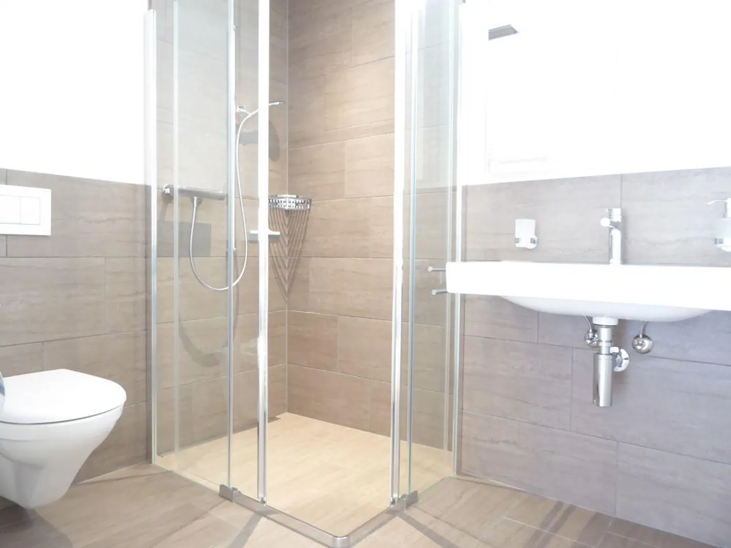 neuwertige 2.5-Zimmer-Wohnung in Walenstadt - Foto 7 von 12