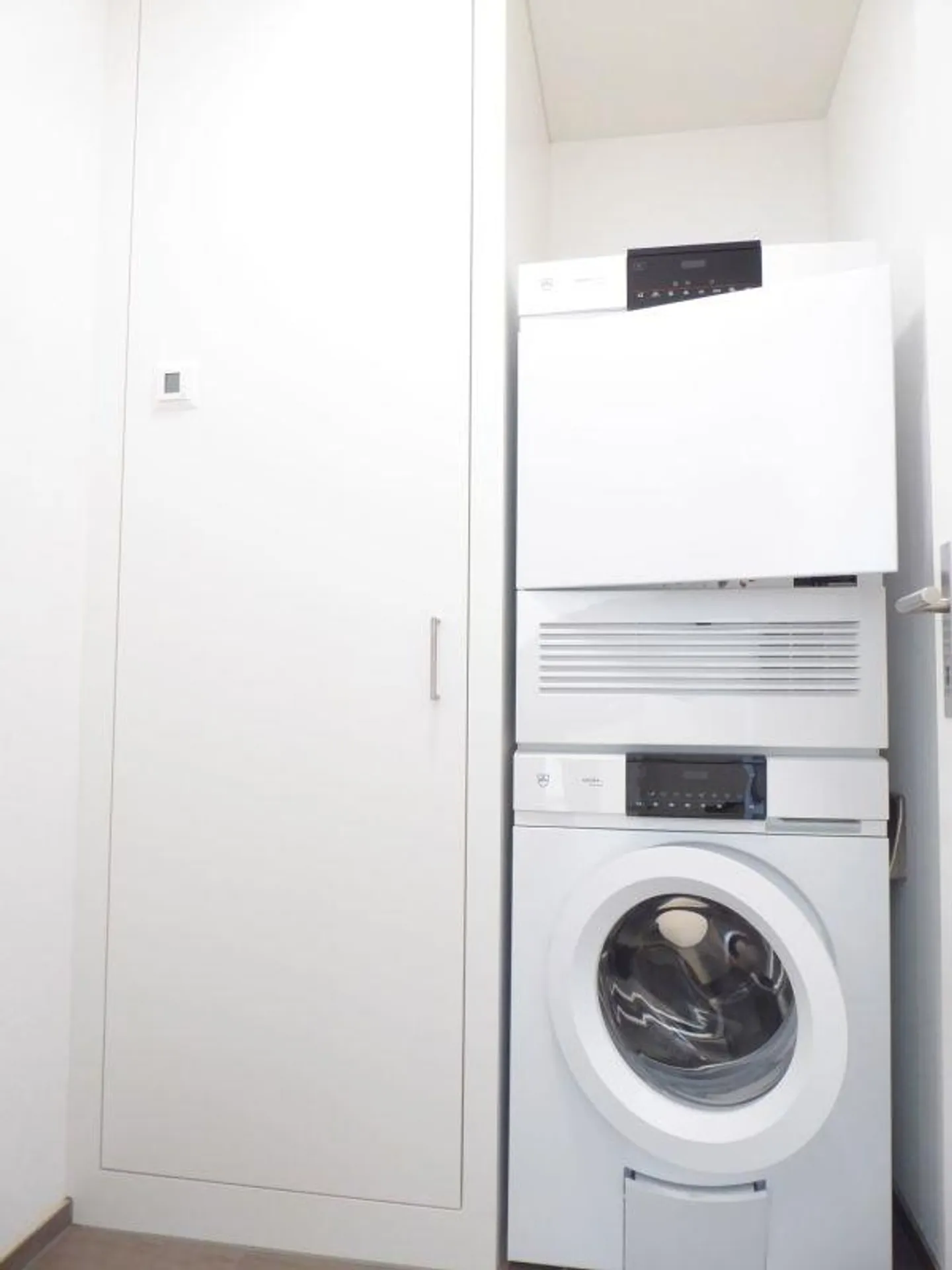 neuwertige 2.5-Zimmer-Wohnung in Walenstadt - Foto 8 von 12