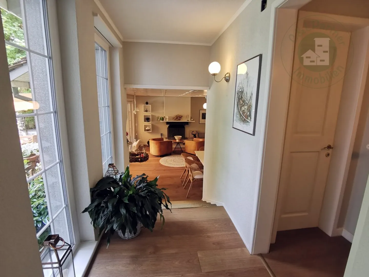 Manoir fantastique avec appartements et espace commercial - Photo 5 sur 13