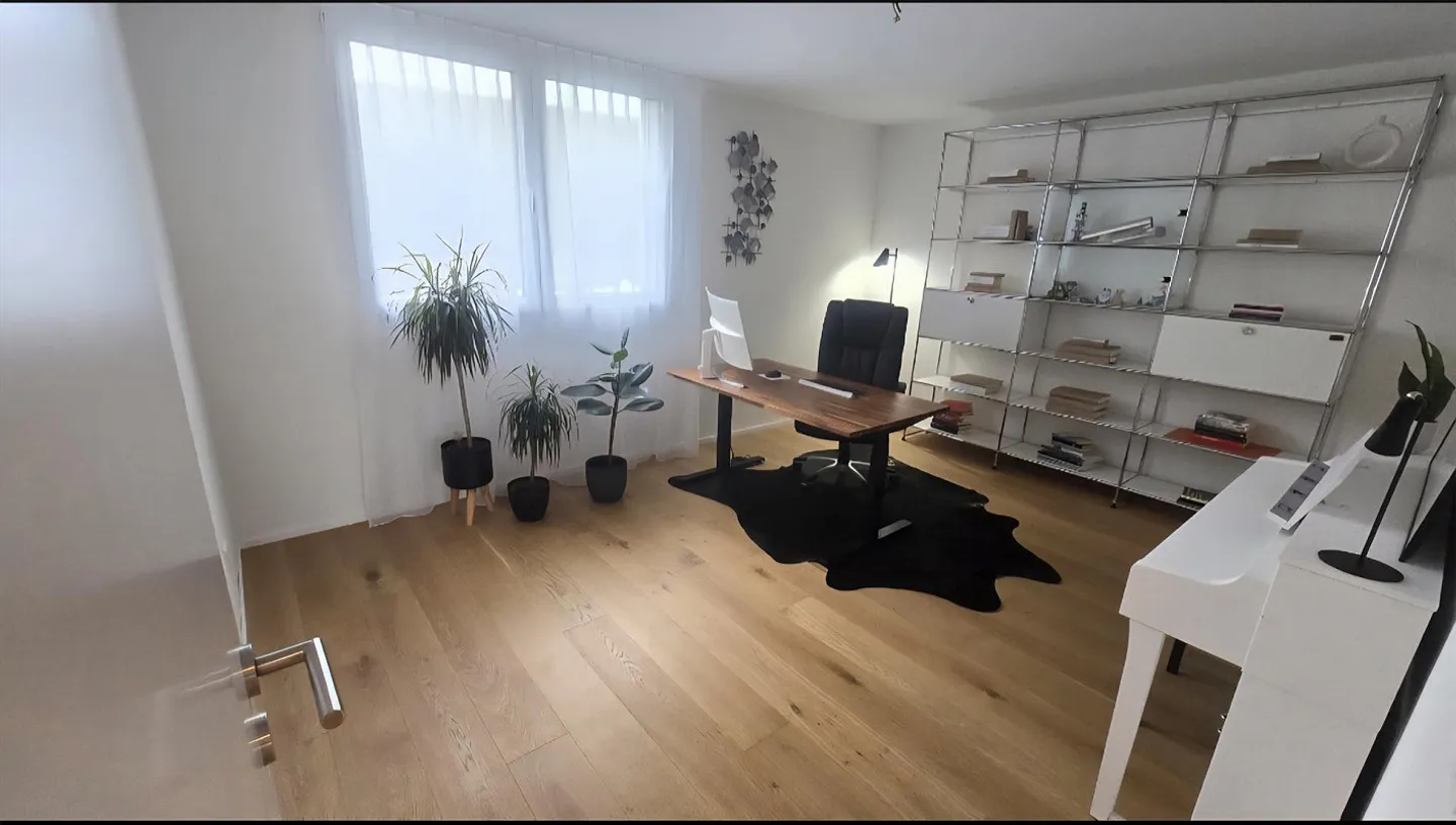 Appartamento al piano terra di 3,5 stanze con terrazza di 20 m², giardino e vista lago - vasca idromassaggio - Foto 4 di 17