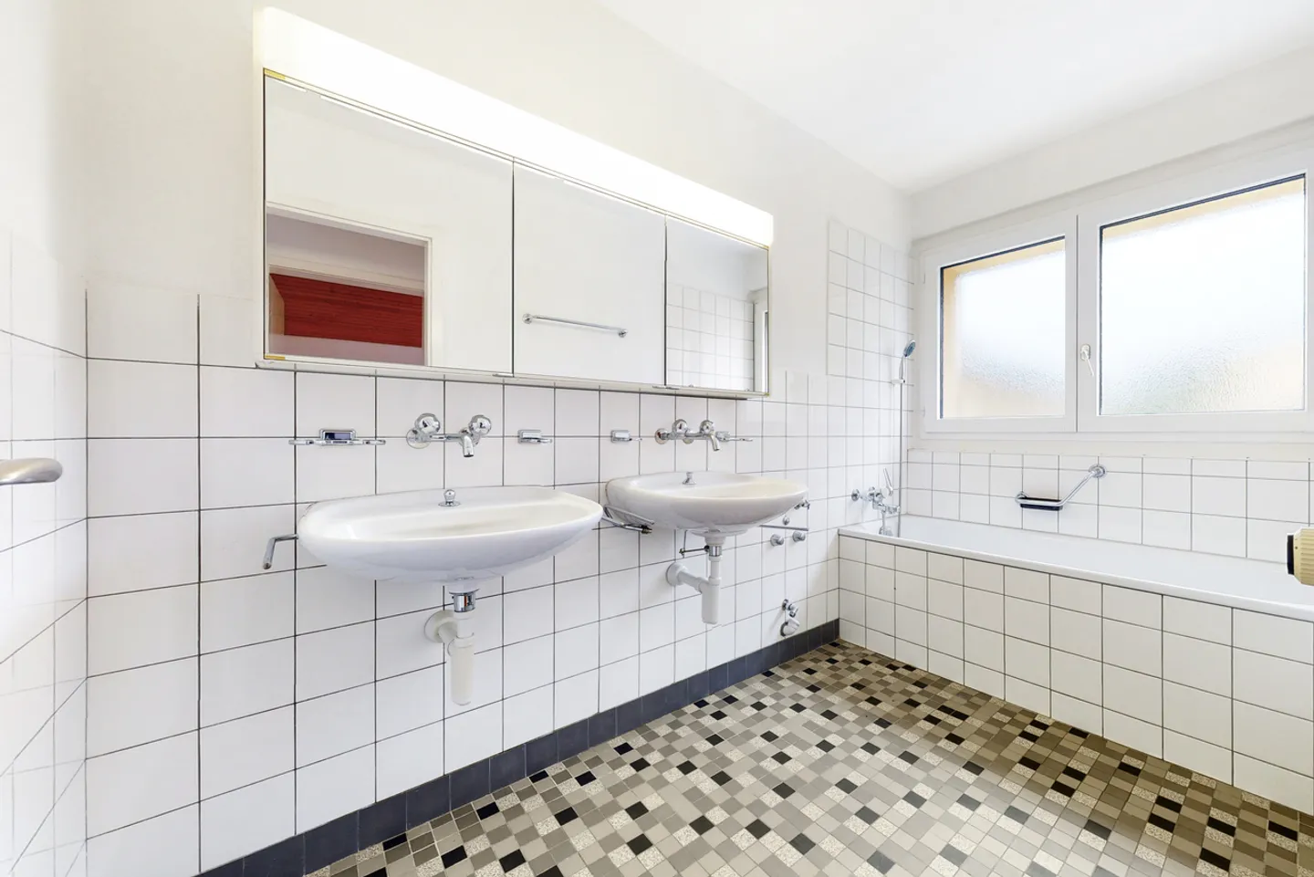 Charmant Appartement Attique avec Vue - Photo 4 sur 5