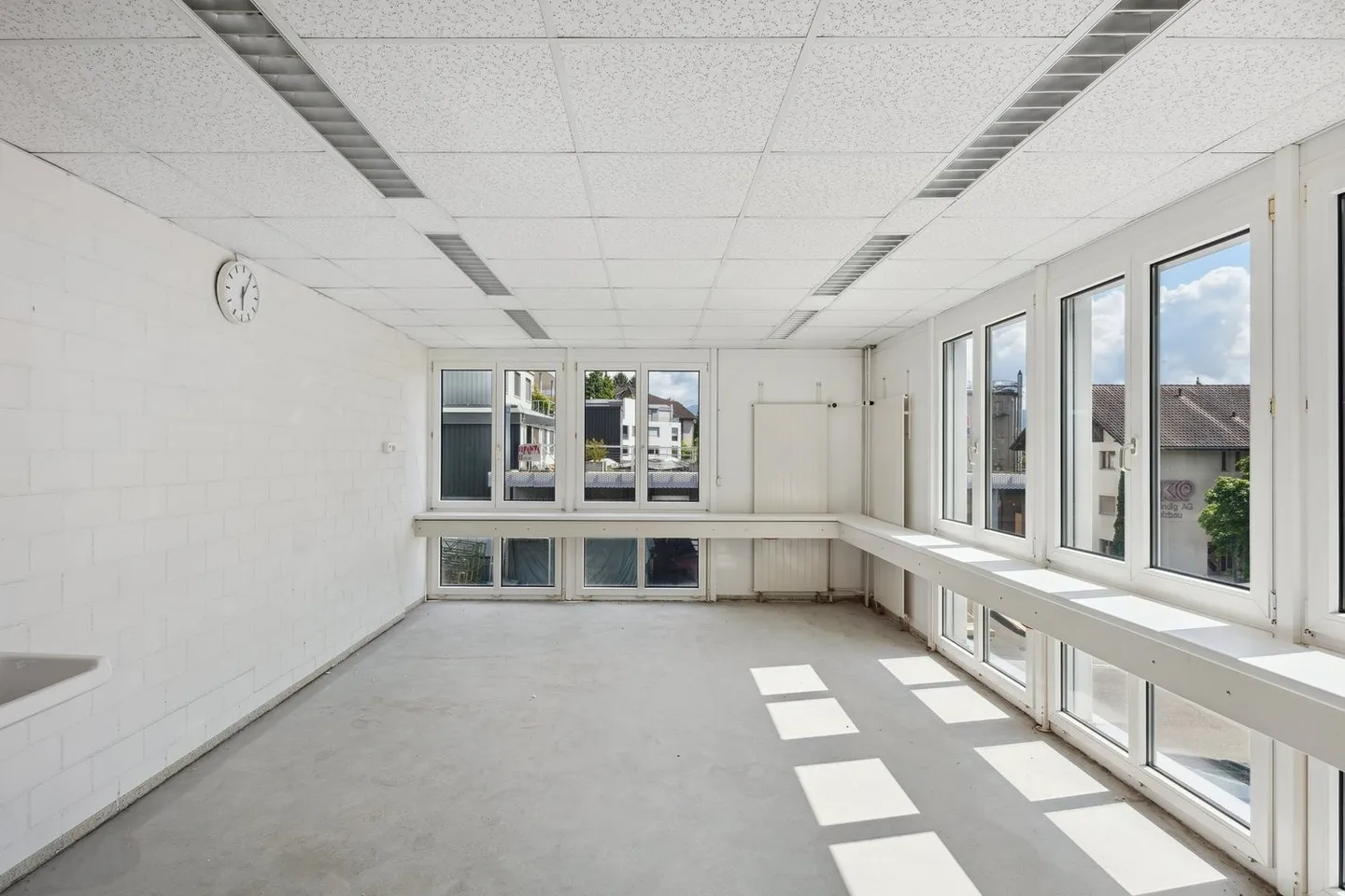 Gewerbefläche im EG mit Krananlagen - 5.8 Meter Raumhöhe! - Foto 5 von 8