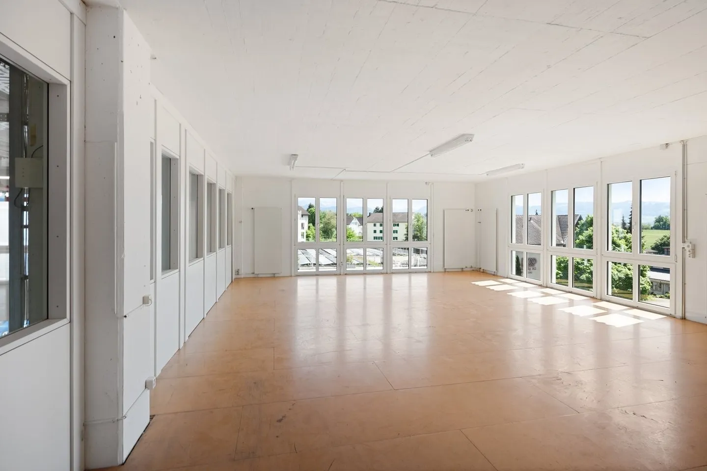 Gewerbefläche im EG mit Krananlagen - 5.8 Meter Raumhöhe! - Foto 6 von 8