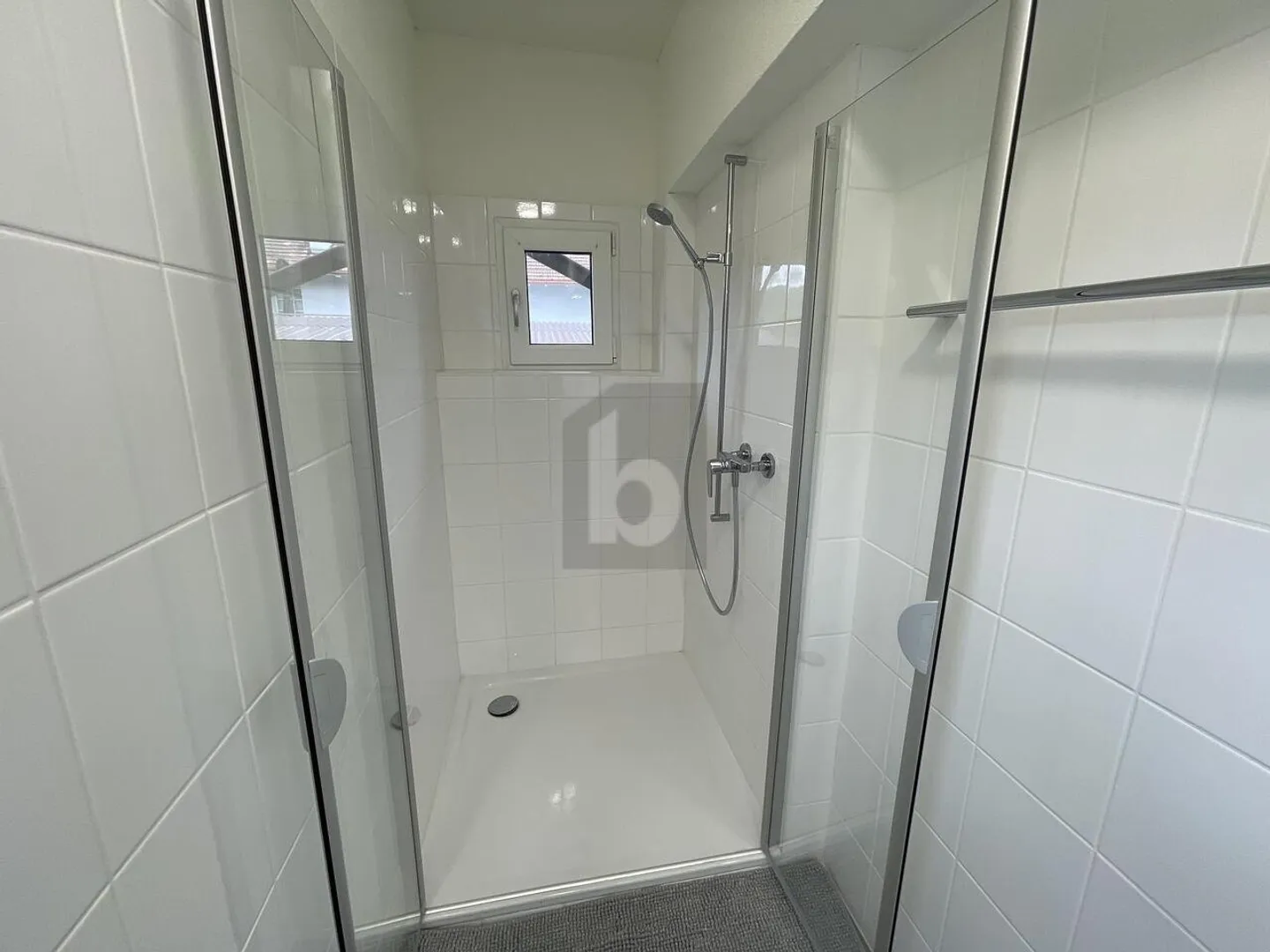 RENOVE ET MEUBLE AVEC DUREE DE LOCATION FLEXIBLE - Photo 5 sur 6