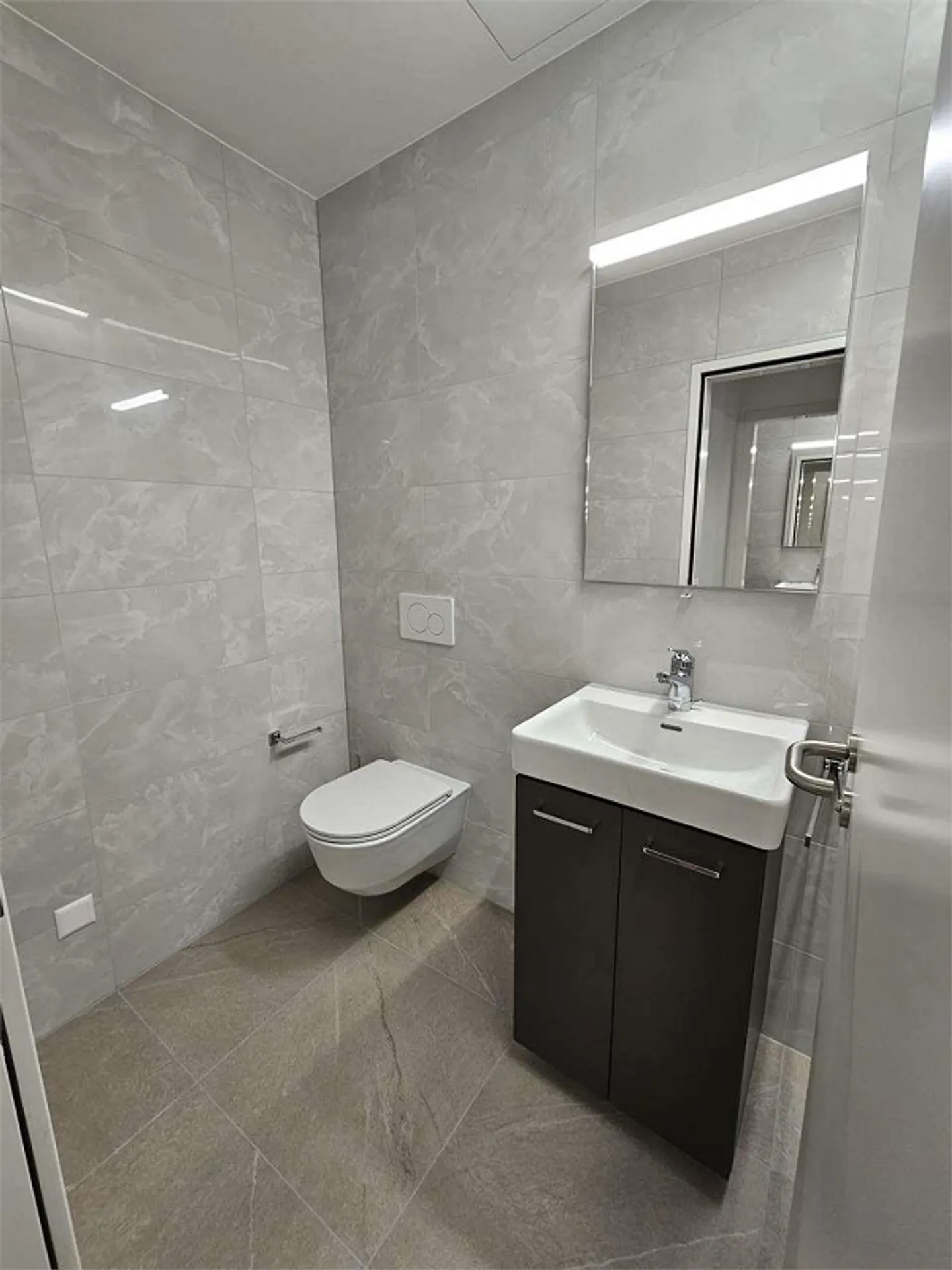 Lugano Zentrum, Büro mieten 4.5 Zimmer von 120 m² - Foto 10 von 13