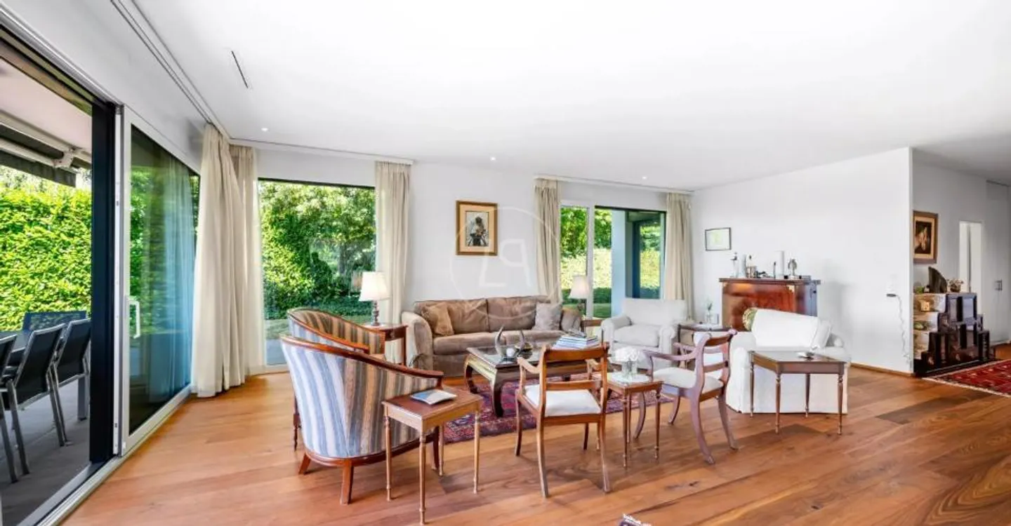 Magnificent modern apartment with panoramic view above Lutry - Photo 8 of 13