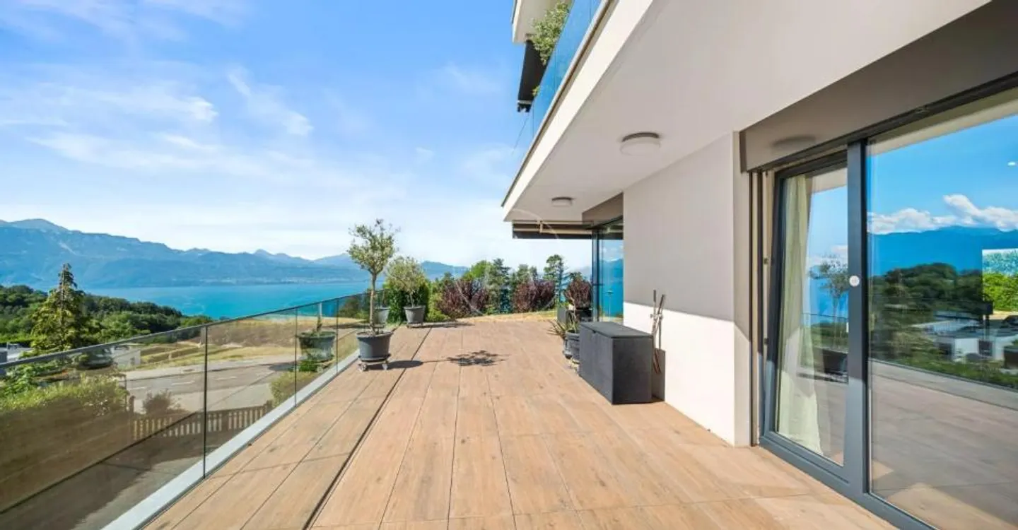Magnificent modern apartment with panoramic view above Lutry - Photo 10 of 13